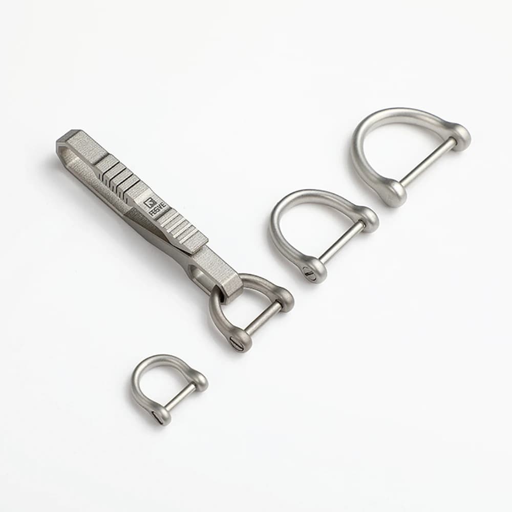 سلسلة مفاتيح تيتانيوم فاخرة، حامل مفاتيح خفيف الوزن مع مشبك حزام، هدية عيد الأب - 4