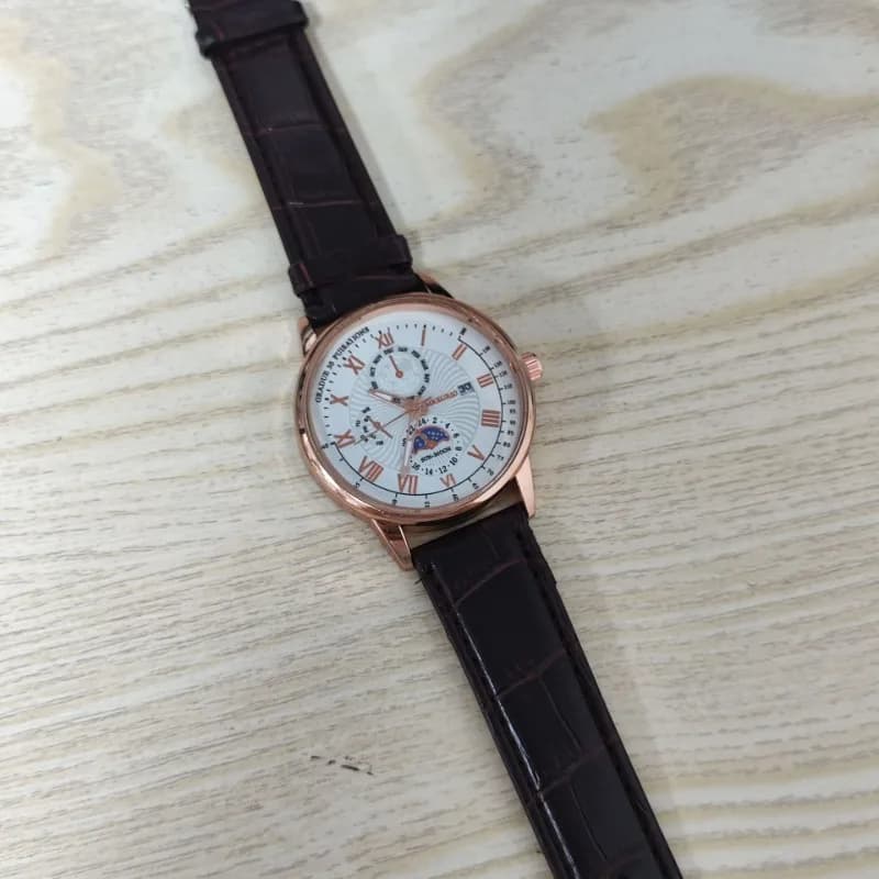 ساعة كوارتز رجالي بحزام أجوف مزين بتقويم وسماء مرصعة بالنجوم والقمر - 6