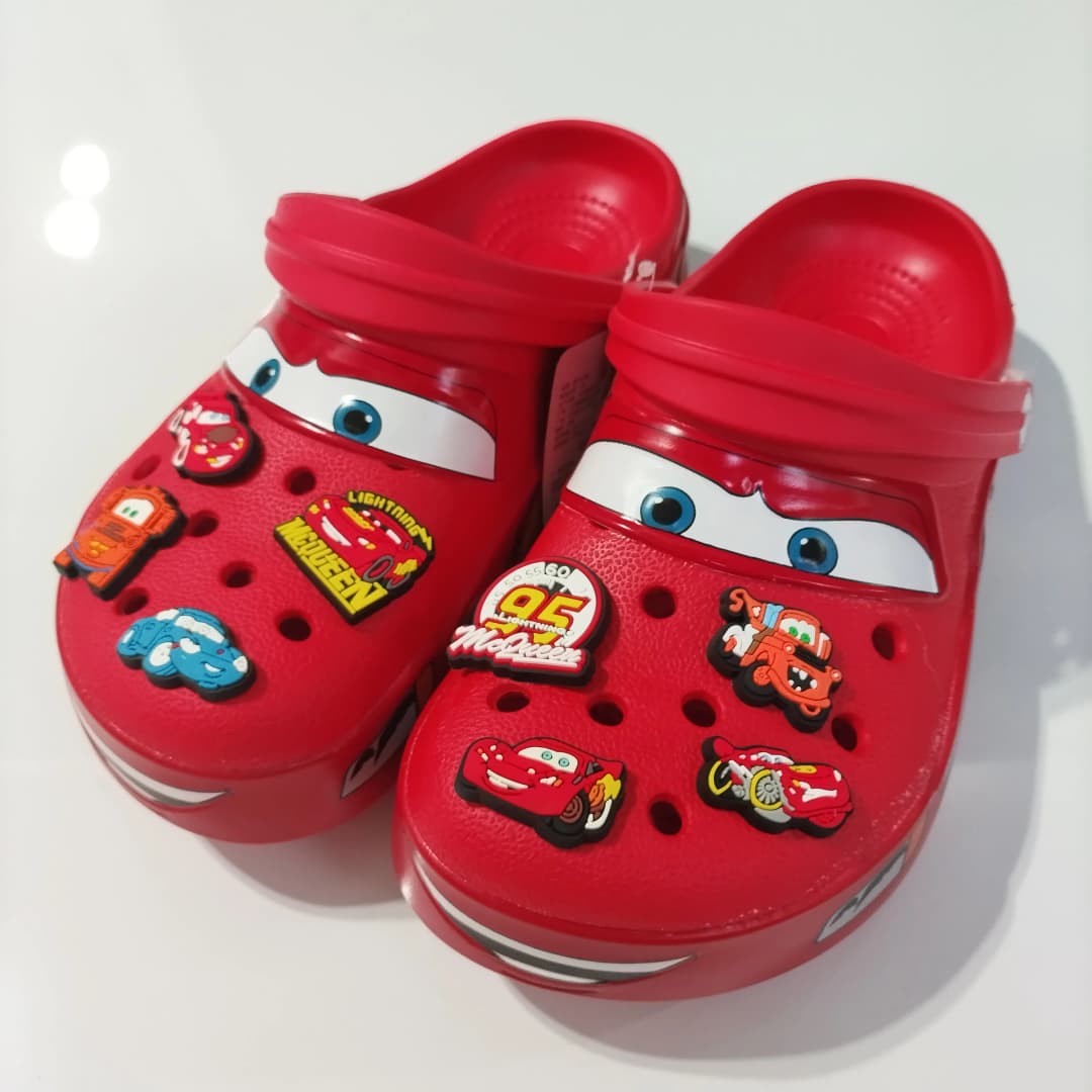 New Disney McQueen Pix Cartoon Solid Color Waterproof Anti Slip Hole Outdoor Sandals Casual Sandals Adult Anime Accessories