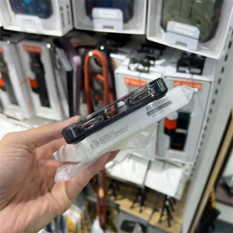 غطاء Spigen المغناطيسي لهواتف iPhone 12 و13 و14 و15 Plus و16 و17 و18 Pro Max، غطاء بتقنية Air، متوافق مع غطاء Apple Magsafe للحماية - 5