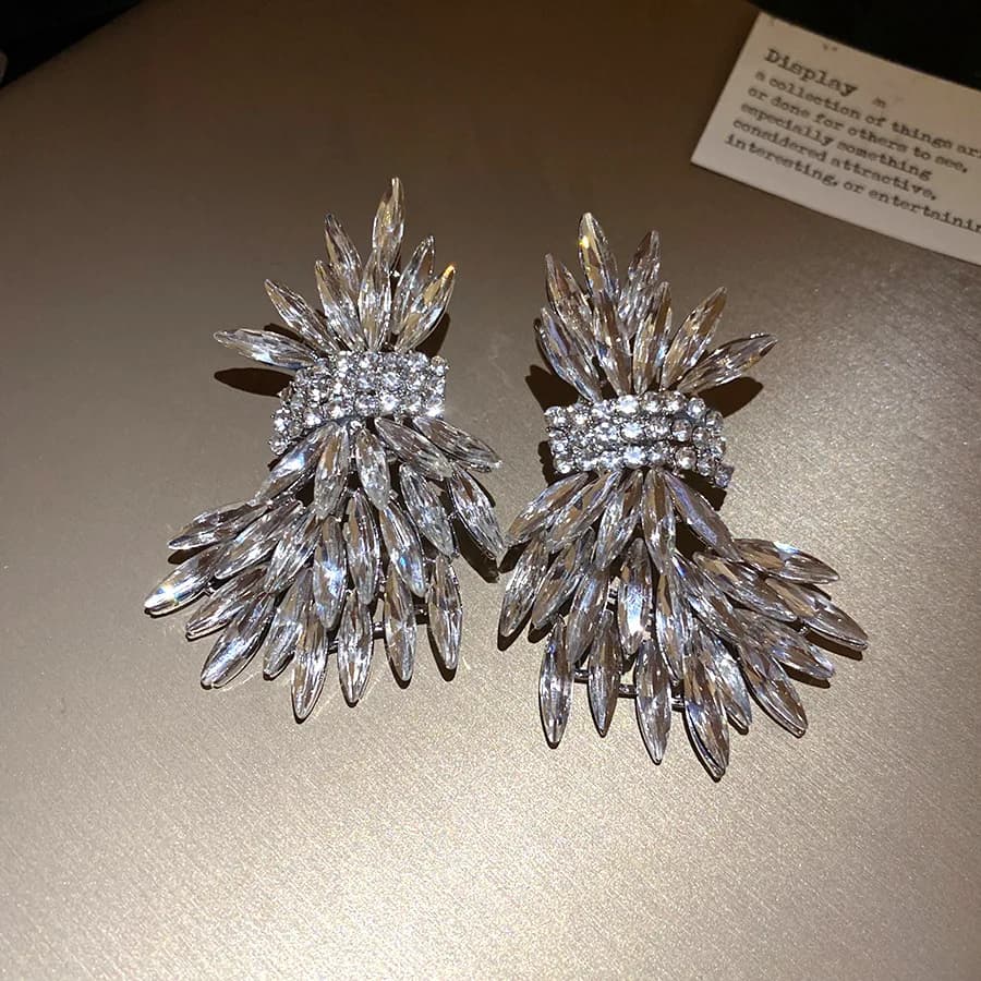 أقراط مسامير كبيرة مرصعة بالكريستال اللامع للنساء، تصميم فاخر من العلامة التجارية، إكسسوارات أذن للحفلات، مجوهرات حفلات العطلات - 5