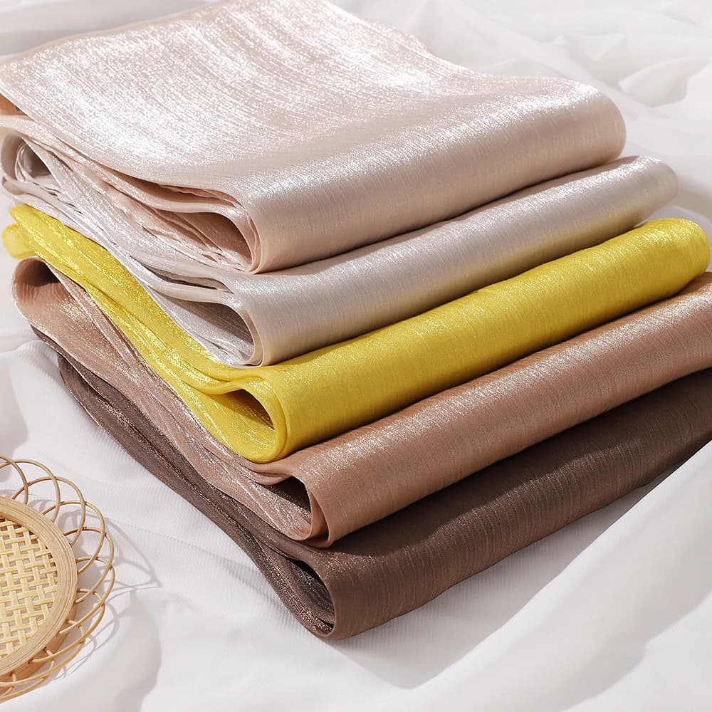 أحدث شال ماليزيا المرأة مطوي بريق شال عادي مسلم مطوي لامع الشيفون الحجاب شال - 4