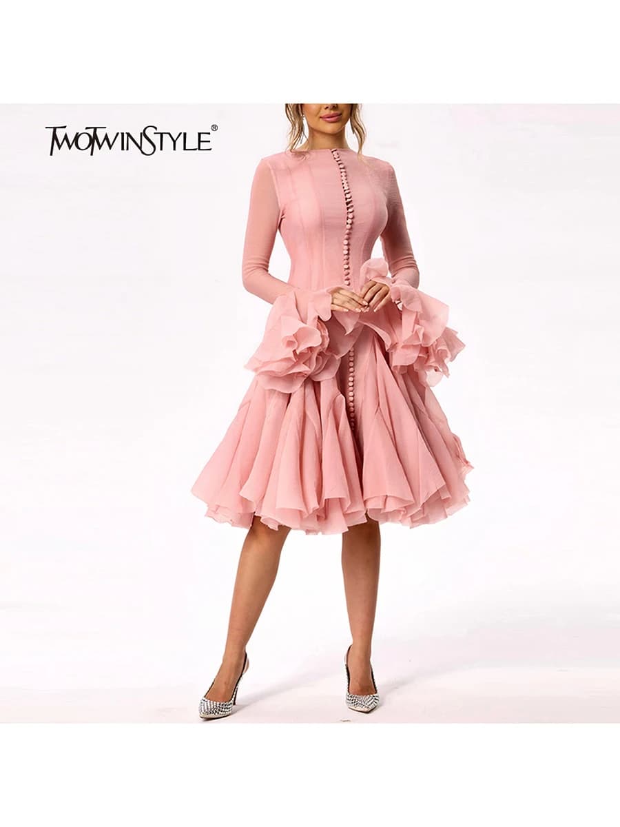 فستان نسائي من TWOTWINSTYLE غير منتظم مطرز رقع موضة كم فانوس طويل خصر ضيق فساتين ميني جديدة 2024