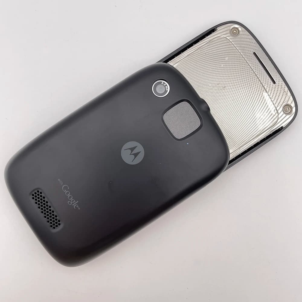 Original Unlocked Motorola SPICE XT300 3G 1170mAh GSM 850 / 900 / 1800 / 1900 Mobile Phone - 3