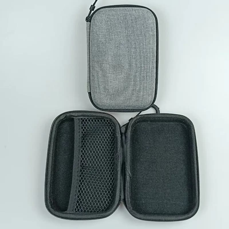 حقيبة تخزين المنتجات الرقمية باللون الرمادي الصغير، سماعة رأس محمولة، كابل بيانات USB، شاحن U Stick، حقيبة تخزين، حافظة واقية مضادة للصدمات