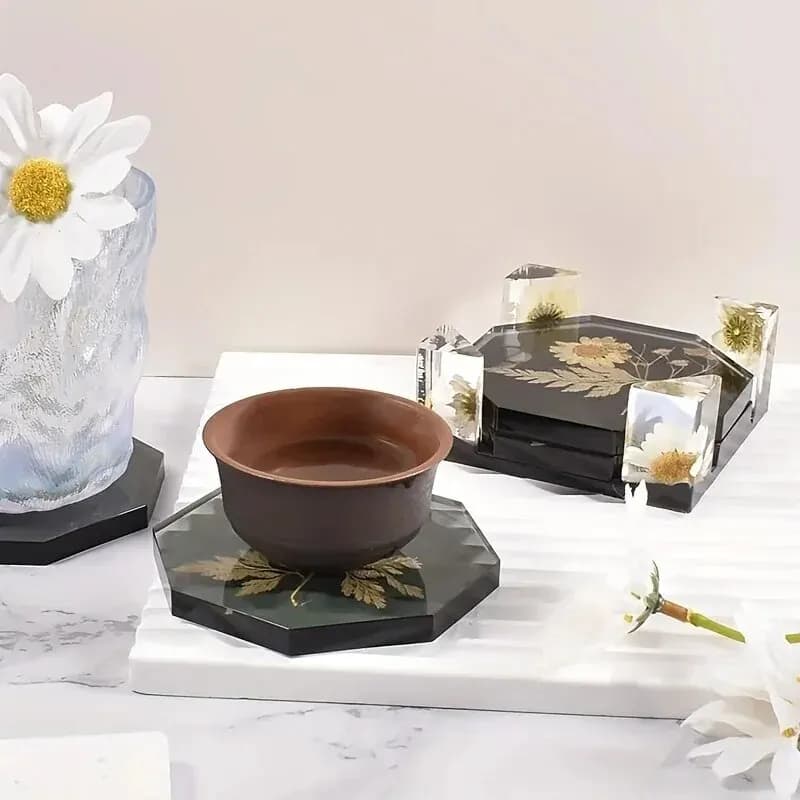 تتضمن مجموعة قوالب راتينج كوستر قطعة واحدة من قالب صندوق تخزين كوستر، 4 قطع من قالب كوستر راتنج السيليكون لراتنجات الإيبوكسي - 4