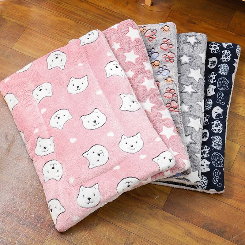 Pet Mats Dog Mats Winter Cat Mats Thick Blankets Autumn and Winter Dog Beds Cat Beds Large and Small Dog Beds Warm Sleeping Mats - 2