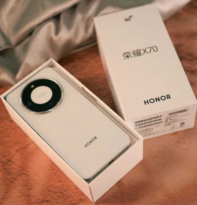 هاتف محمول أصلي HONOR X70 5G بشاشة AMOLED مقاس 6.79 بوصات ومعالج Snapdragon 6 Gen 4 وبطارية 8300mAh وNFC وGoogle Play - 6