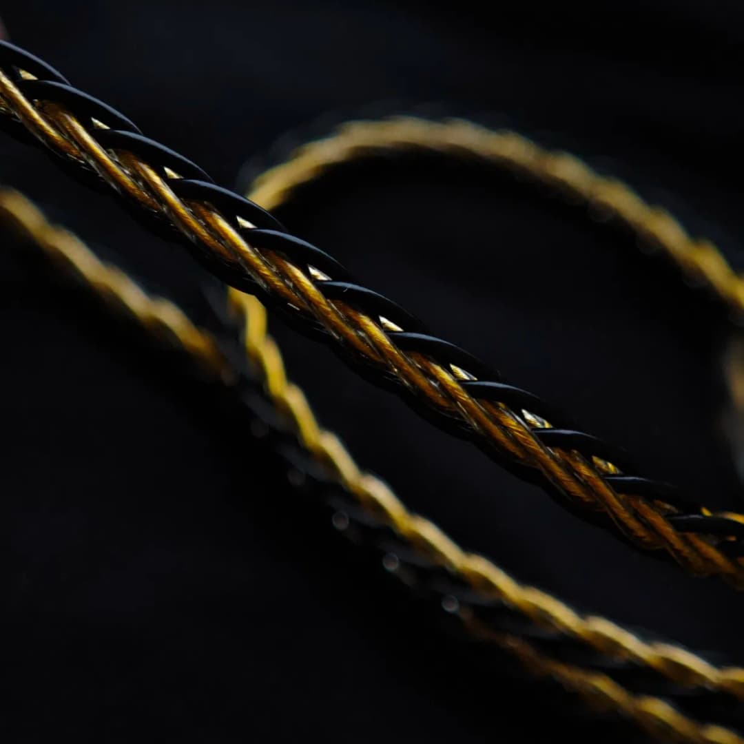 MoonDrop KATO/Starfield 2/Blessing 3 Upgrade Cable - 8-Strand High-Fidelity 0.78mm 2-Pin Wire with 4.4/2.5mm Balanced Plugs - 4