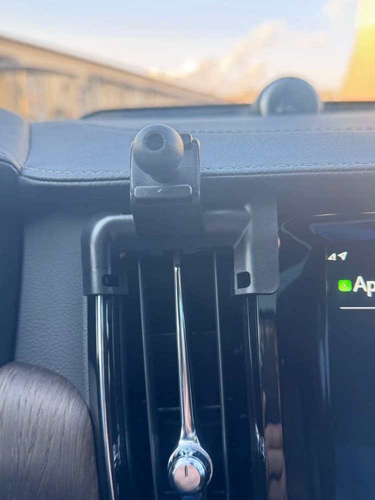 حامل هاتف مخصص لسيارات فولفو S60 V60 XC40 موديلات 2020-2023، S90 V90 XC90 موديلات 2015-2023، XC60 موديلات 2009-2022 - 4