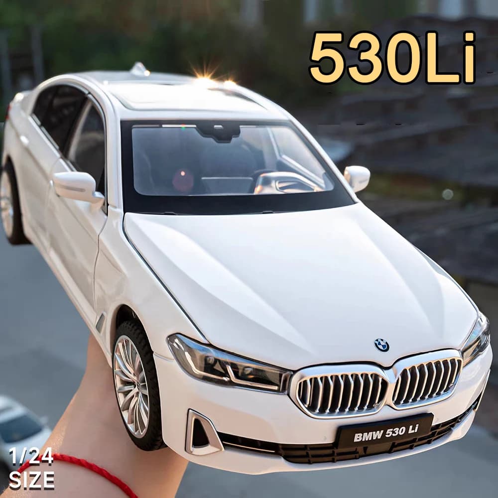 1:24 سلسلة 5 530Li M4 نموذج سيارات لعب سبائك عجلات مصبوبة سحب للخلف سيارة مصغرة أبواب مفتوحة مركبة هدايا مثالية للأطفال