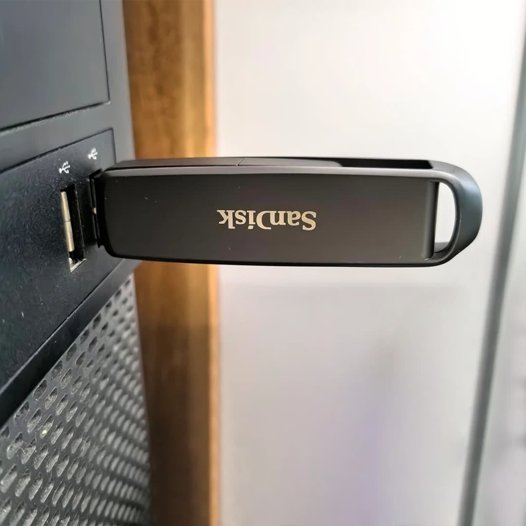 محرك أقراص فلاشي سان ديسك DDE1 إكستريم برو USB3.2، ذاكرة معدنية بسرعة قراءة تصل إلى 1000 ميجابايت/ثانية، سعة 256 جيجابايت و512 جيجابايت و1 تيرابايت و2 تيرابايت للكمبيوتر - 6