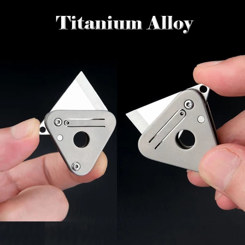 سكين طي مثلث من سبائك التيتانيوم أداة تكتيكية للتخييم في الهواء الطلق للدفاع عن النفس سكين فواكه سكين فتح الصناديق قلادة سلسلة المفاتيح