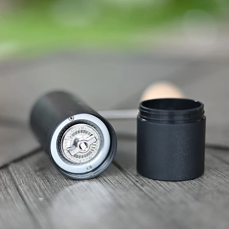 مطحنة قهوة يدوية خفيفة الوزن KINGrinder P0/P2، مناسبة لأواني الموكا، شفرة من الفولاذ المقاوم للصدأ، ثبات في التجميع - 3