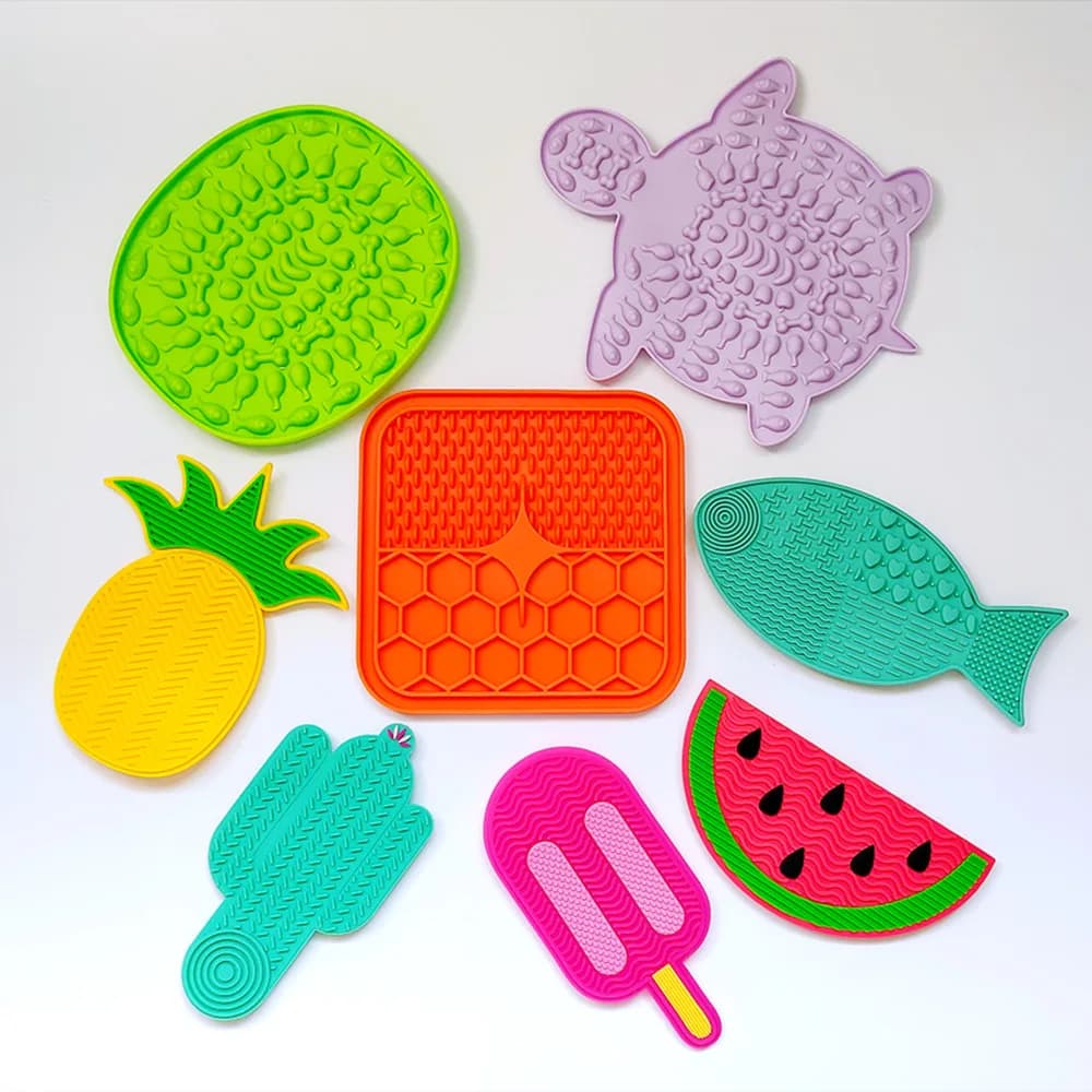 Suitable for pets weighing less than 3 kilograms Mat Cats Slow Food Bowls Suction Cup Feeding Food Silicone Lick，product small - 2