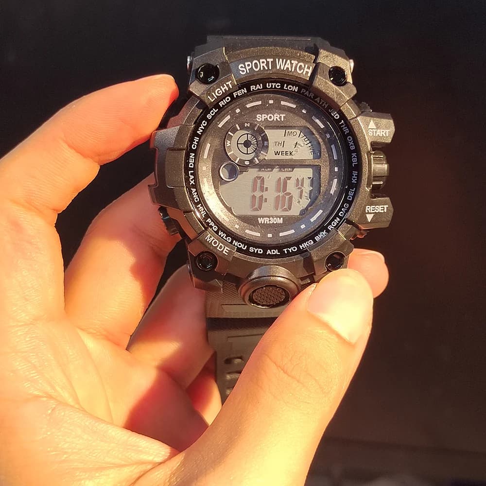 ساعات رقمية LED مضيئة عصرية رياضية مقاومة للماء للرجال والأطفال والمراهقين ساعة عسكرية - 5