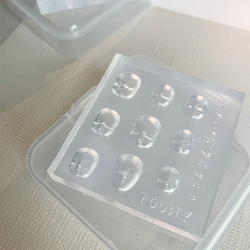 Cartoon Human Face Doll 3D Silicone Nail Mold Hand Engraving Mold Nail Art Decorations Silicone Fashion Manicure Mold Accessory - 5