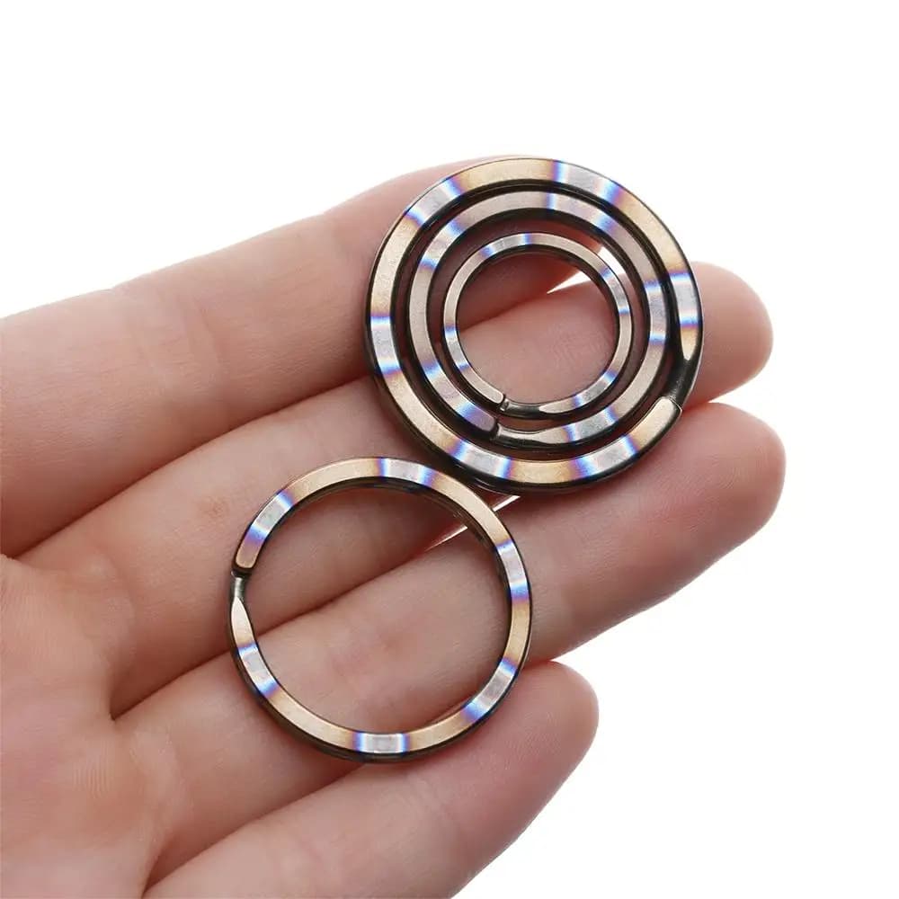 1/2pcs Titanium Alloy EDC Key Chain Outdoor Portable Keyring Buckle Key Ring Circle Clip Key Holder Camping Travel Hanging Tool - 4