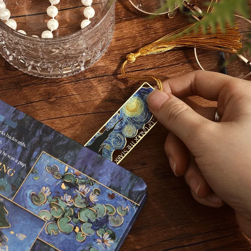 1pc Hollow Literary Flower Metal Bookmark Exquisite Painting Sunflower Iris Rose Shape Gifts for Book Lovers Writers Readers - 2