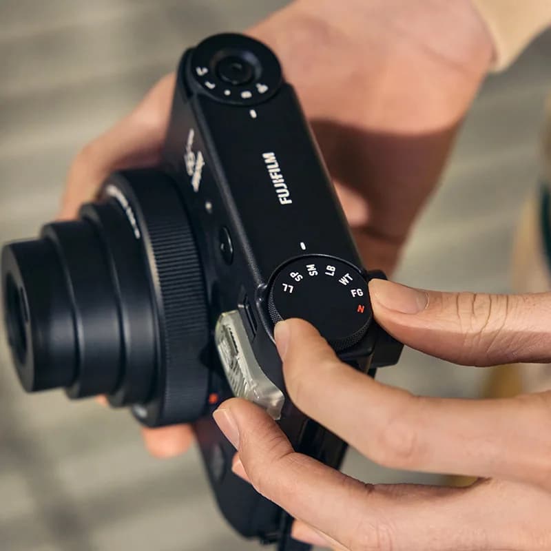 New Fujifilm Instant Camera Classic Fujifilm Instax Mini 99 Camera Portable Optional Fuji Instax Mini Film for Birthday Present