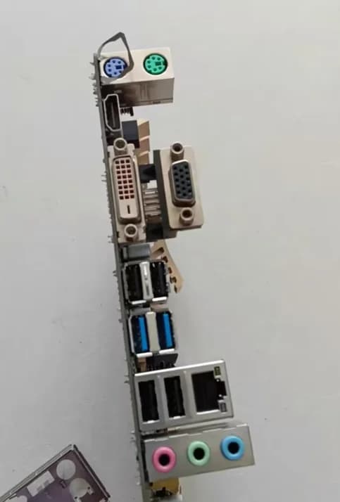 لوحة أم ASUS Socket FM2/FM2+ A88XM-PLUS، تدعم معالجات AMD A10، ذاكرة DDR3 حتى 64 جيجابايت، منفذ PCI-E 3.0، متوافقة مع HDMI، مستعملة - 2