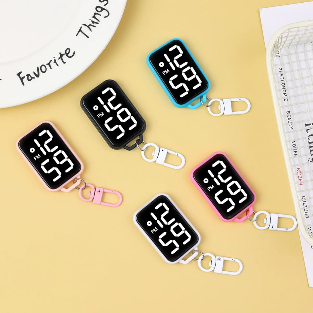 سلسلة مفاتيح LED، ساعة جيب، شاشة رقمية، ساعة إلكترونية، حقائب ظهر للطلاب، قلادة مفاتيح كرتون، ساعة معلقة صغيرة، هدية