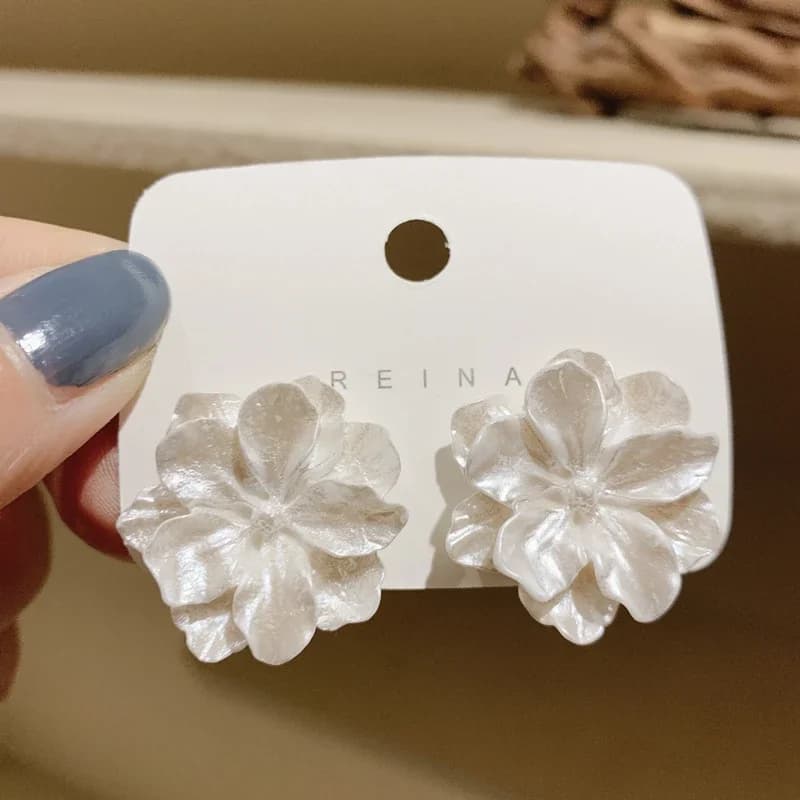 Pure White Women's Dangle Earrings Blooming Flower Acrylic Enamel Butterfly Imitation Pearl Heart Hanging Earrings Elegant Brinc - 5