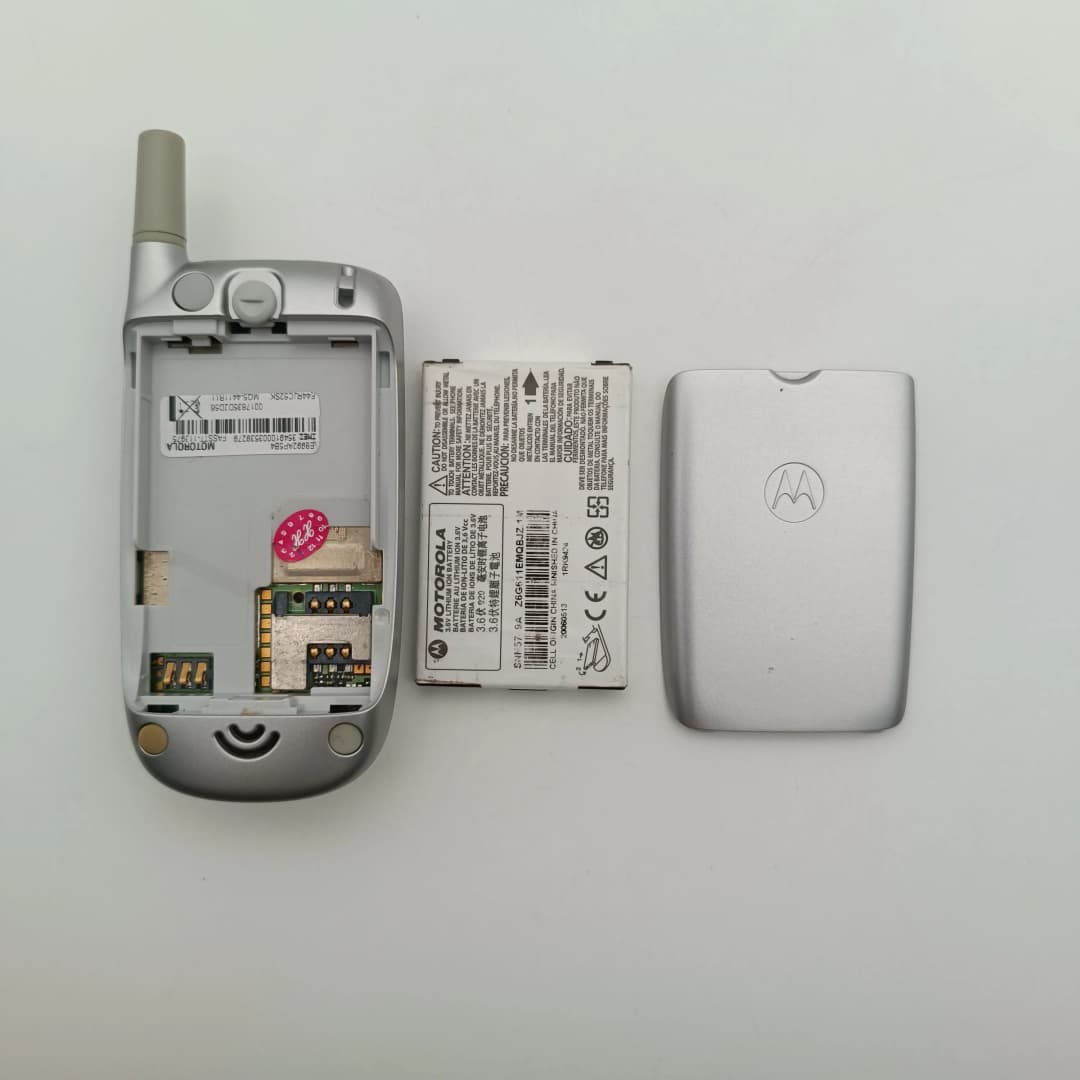 موتورولا V171 أصلي مفتوح 2G بطارية 920 مللي أمبير GSM 900 / 1800 هاتف محمول - 6