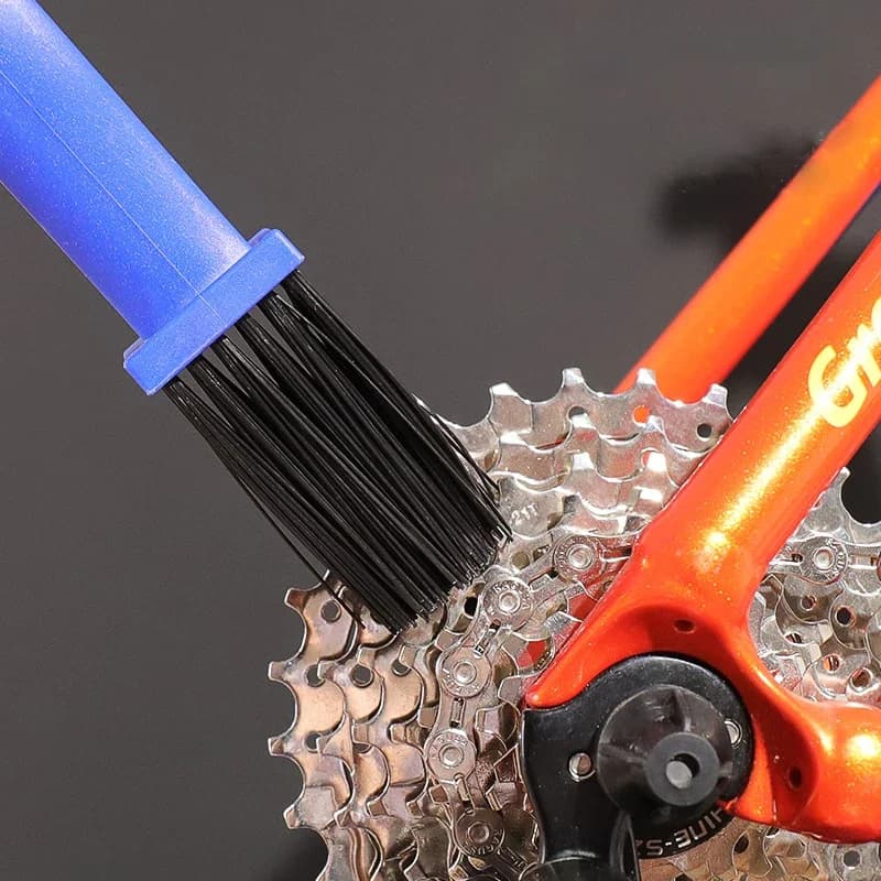 Motorcycle Chain Brush Cleaner Plastic Bike Bicycle Moto Brush Cycling Clean Chain Cleaner Outdoor Scrubber Tool for Road Care - 4