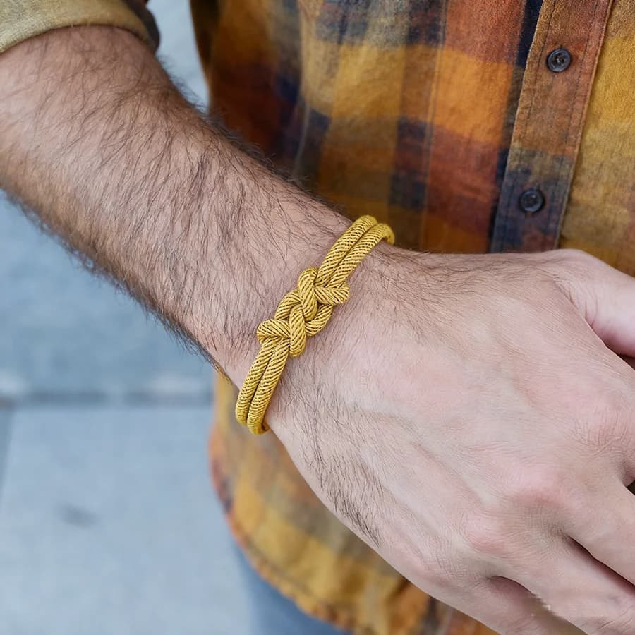 سوار رجالي يدوي الصنع، 6 ألوان متاحة، سوار التفاف من النسيج مع خيط أحمر محظوظ - 4