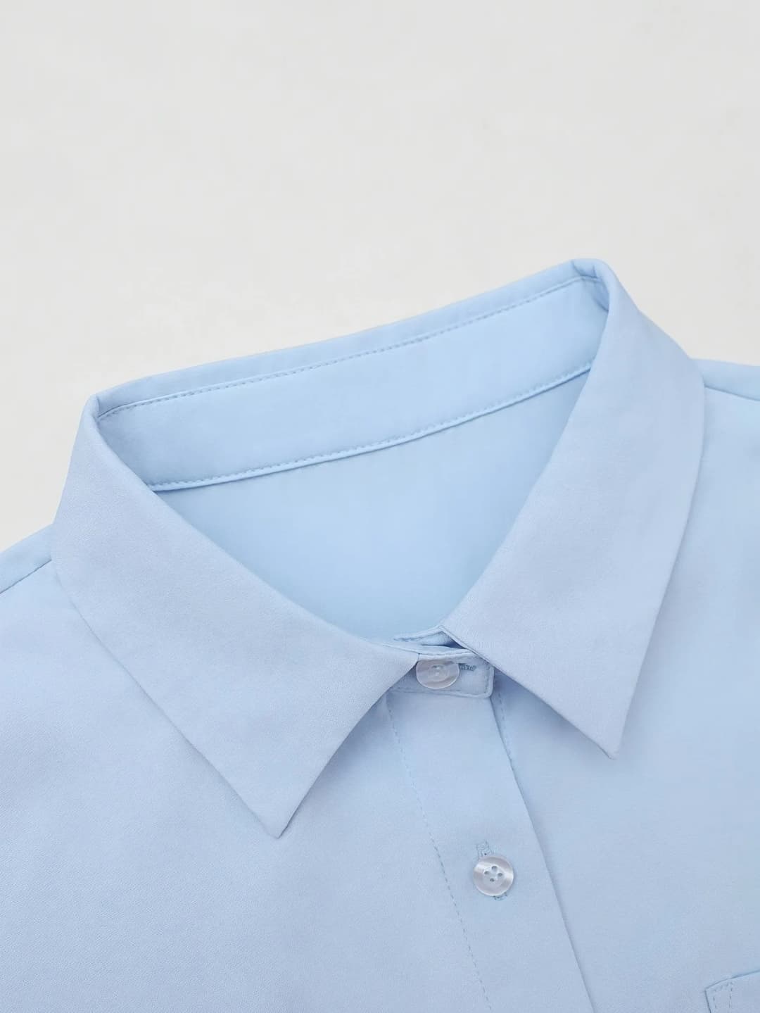 قميص نسائي فضفاض بأكمام طويلة وأكتاف منسدلة، لون موحد، مناسب للخريف - 3