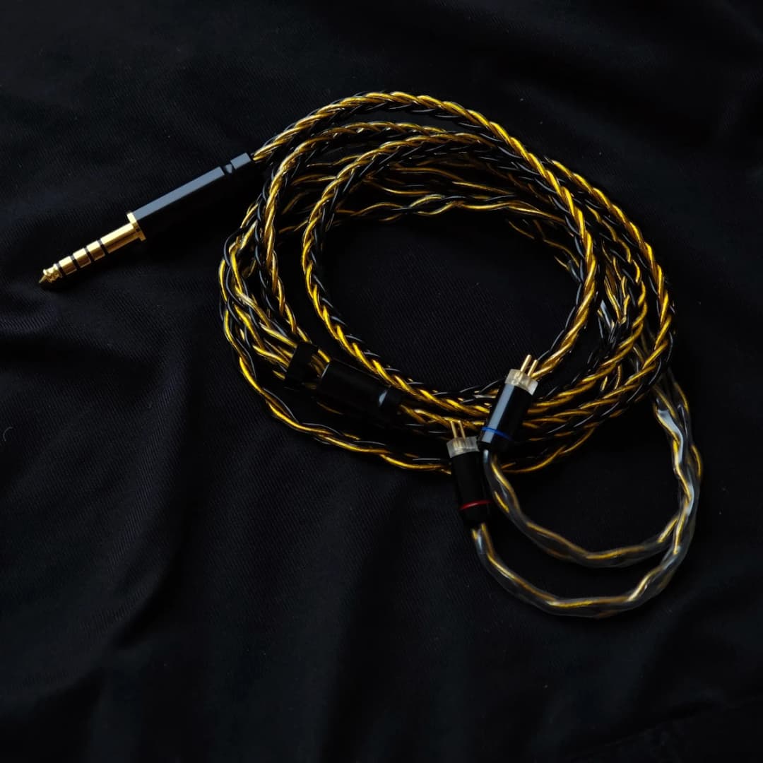 MoonDrop KATO/Starfield 2/Blessing 3 Upgrade Cable - 8-Strand High-Fidelity 0.78mm 2-Pin Wire with 4.4/2.5mm Balanced Plugs - 2