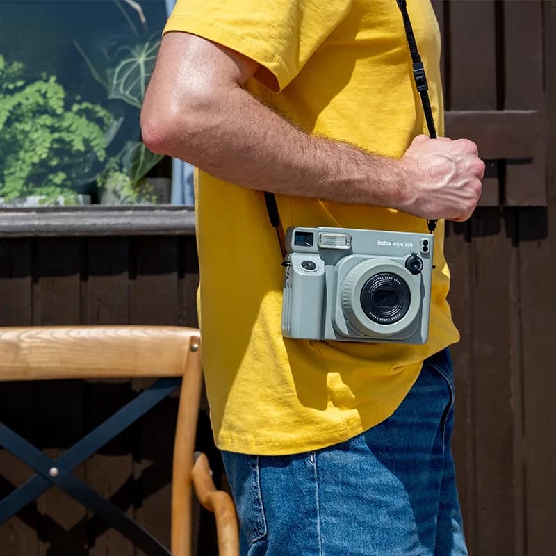 كاميرا فوجي فيلم إنستاكس وايد 400 فورية مع فيلم قابل للترقية وورق صور اختياري وحقيبة كاميرا - 4