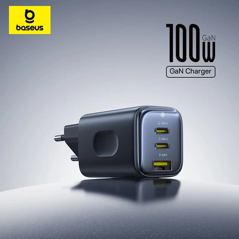 شاحن مكتبي من Baseus بقوة 100 واط للكمبيوتر اللوحي والمحمول شاحن سريع قابل للسحب من نوع USB C لهاتف iPhone 17 و16 وSamsung وMacbook GaN