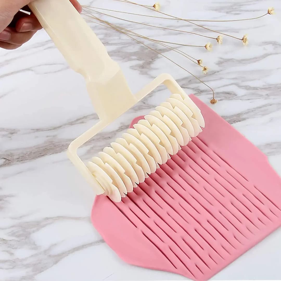 قاطع شبكة بلاستيكي متدحرج قاطع عجين فطيرة بيتزا كوكيز سكين عجلة شبكة أدوات خبز معجنات إكسسوارات المطبخ - 2