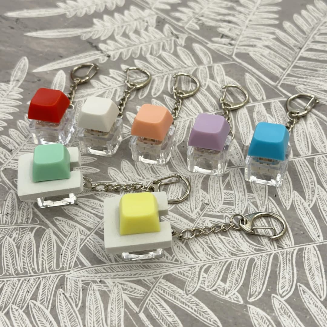 LED Keyboard Keychain Mechanical Button Fidget Key Switch Caps Finger Toys Relief Stress Small Gifts Car Key Ring For Adults - 3