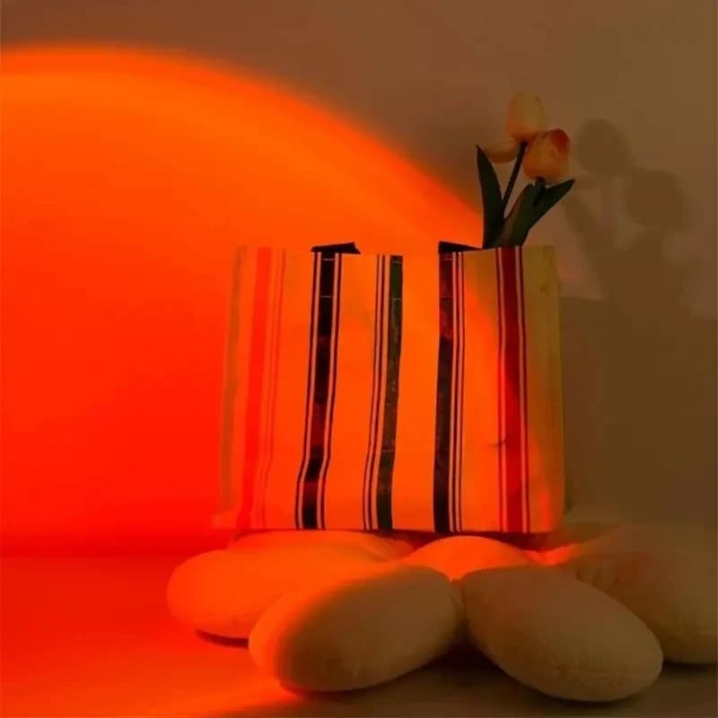 16 لون RGB الضوء المحيط LED ضوء الليل ضوء الإسقاط مع جهاز التحكم عن بعد، مصدر طاقة USB - 2