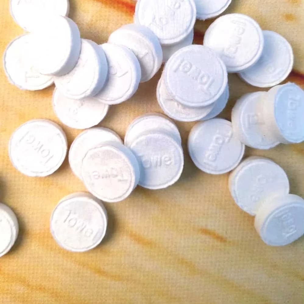 50 قطعة منشفة مضغوطة قابلة للتصرف مناديل عملات سفر منشفة مضغوطة صغيرة محمولة لتنظيف الوجه أثناء السفر والشواء والتخييم - 5