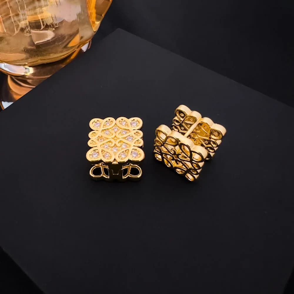 أقراط فاخرة صغيرة، تصميم هندسي أجوف، مرصعة بالماس، مجوهرات أذن متنوعة، تصميم مريح، اكسسوارات عصرية - 3