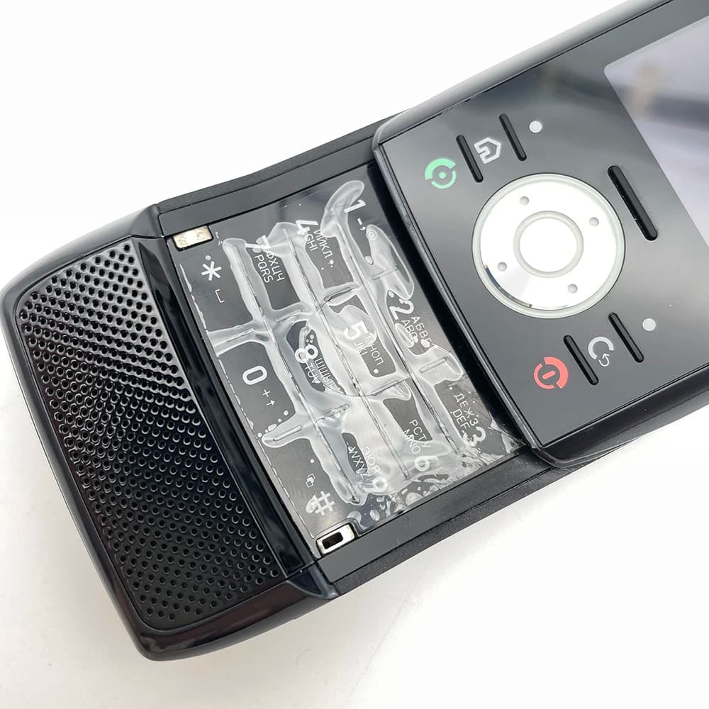 هاتف محمول Motorola RIZR Z8 الأصلي مفتوح الشبكة، يدعم 3G وبطارية 1030mAh، ويعمل على شبكات GSM 850 / 900 / 1800 / 1900 - 6