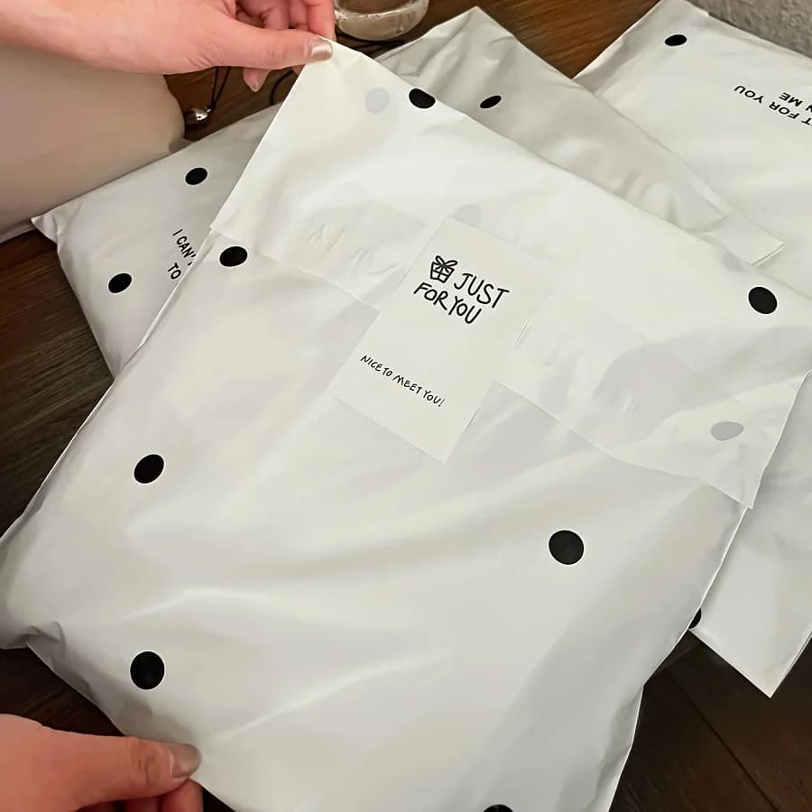 10 قطع أكياس تسليم سريع منقطة باللون البيج، أكياس تغليف هدايا وملابس، أكياس تخزين بلاستيكية مقاومة للماء - للمكتب - 4