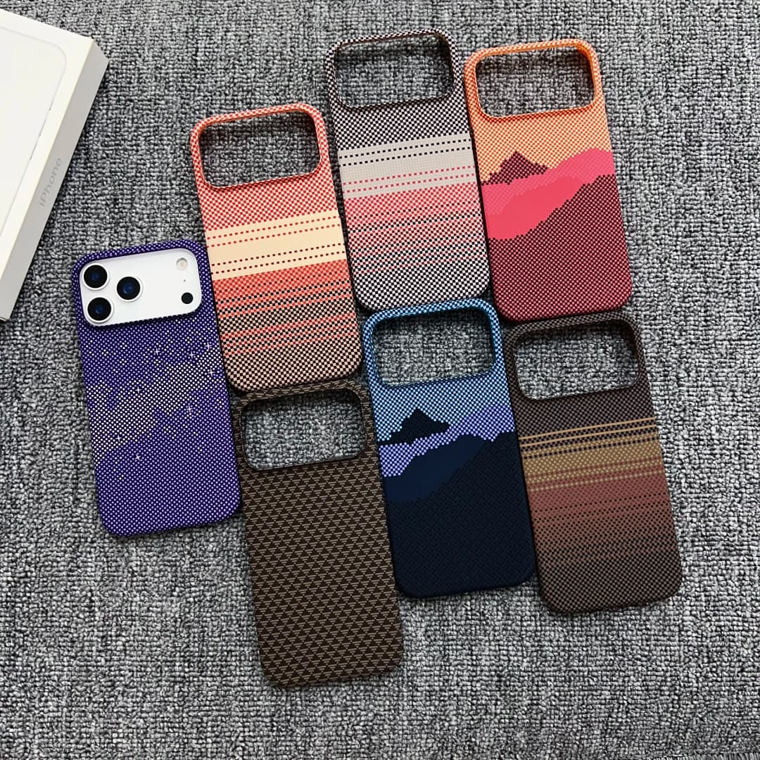 غطاء مغناطيسي من ألياف الكربون بنقوش خطوط رفيعة لماج سيف، مناسب لهواتف iPhone 17 و16 Plus و15 Pro Max و14 و13 و12، غطاء حماية بدون إطار من البولي كربونات - 4