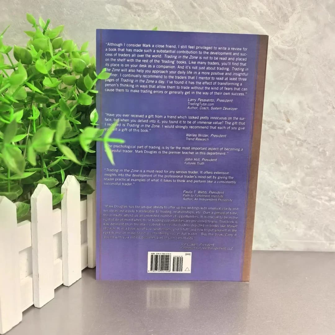 Trading in The Zone By Mark Douglas Master English BookThe Market with Confidence Discipline and A Winning Attitude Paperback - 2