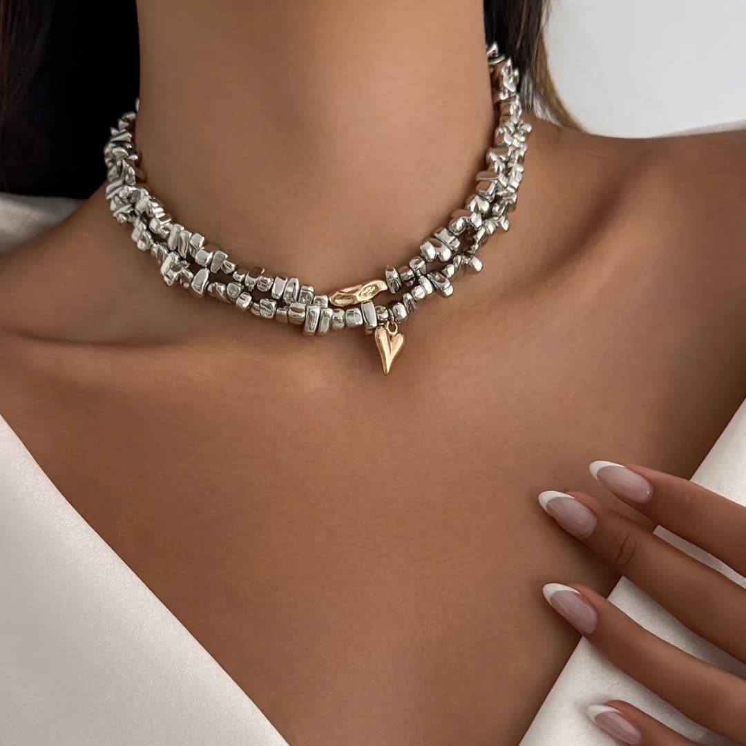 قلادة على شكل قلب بسيطة رترو 2025 متعددة الطبقات حلوة إبداعية غير منتظمة على شكل خيط أسلوب فتاة موضة مجوهرات عيد ميلاد