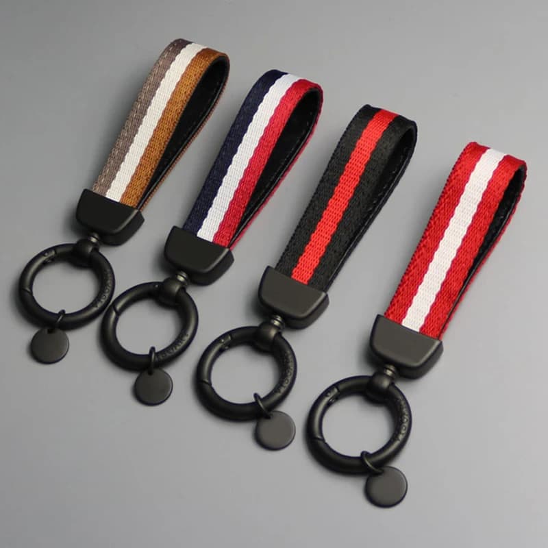 سلسلة مفاتيح السيارة الفاخرة من جلد الخراف عالية الجودة لحلقات المفاتيح حامل الجلود الاصطناعية الكانتارا قلادة حقيبة سحر هدية عيد الميلاد للزوجين - 2