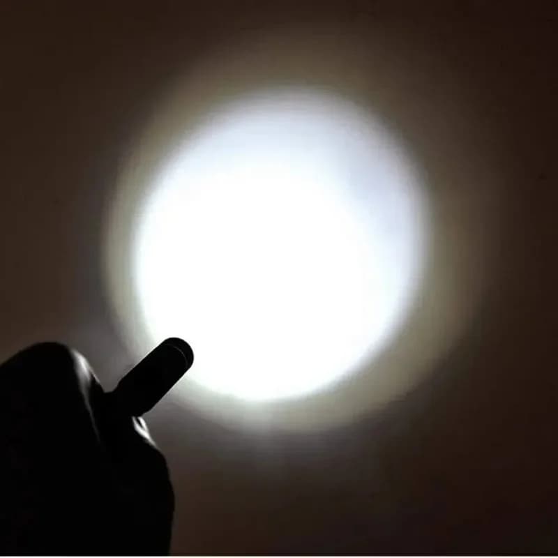 مصباح يدوي LED صغير محمول الشعلة ضوء فلاش بطارية الصيد مصباح جيب مشاعل للتخييم ، في الهواء الطلق ، حزمة الطوارئ - 4